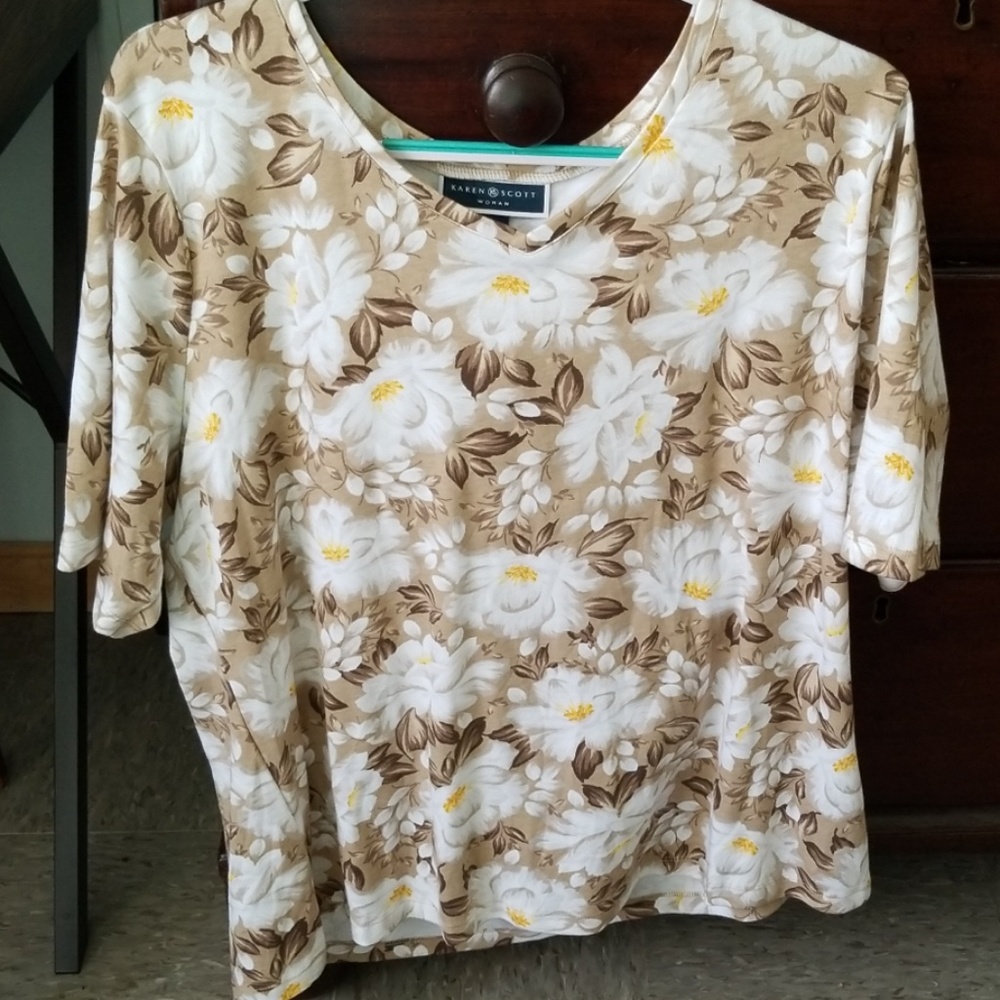 *Price Drop* Pull on tunic